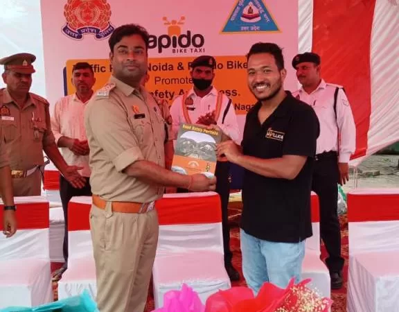 UP Police & Rapido join hands to Promote Safe Riding, Distributes Free Helmets in Noida