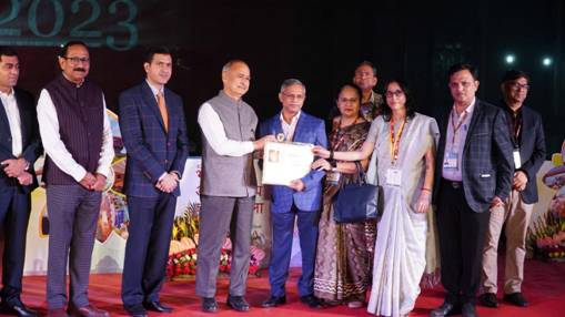 Gold Medal to Ministry of Ayush for excellent performance in ‘India International Trade Fair’