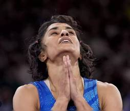 Indian wrestler hoisted the flag in Paris Olympics