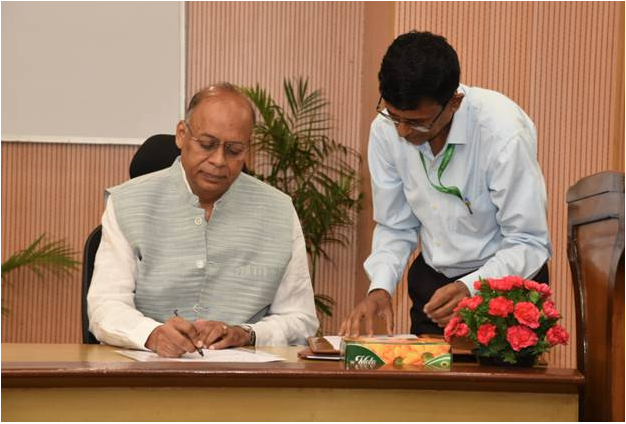 Ajay Kumar Takes Charge as UPSC Chief