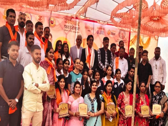 Purvanchal Jan Chetna Samiti celebrates Bihar Diwas with Health Camp, Honours 71 with ‘Bihar Gaurav Samman’