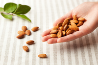 ​Myth or Fact: Do Almonds Cause Body Heat?